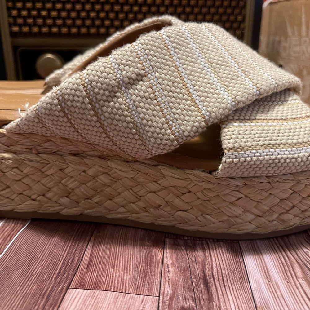 Universal Thread Tan Espadrille Platform Sandals - image 5